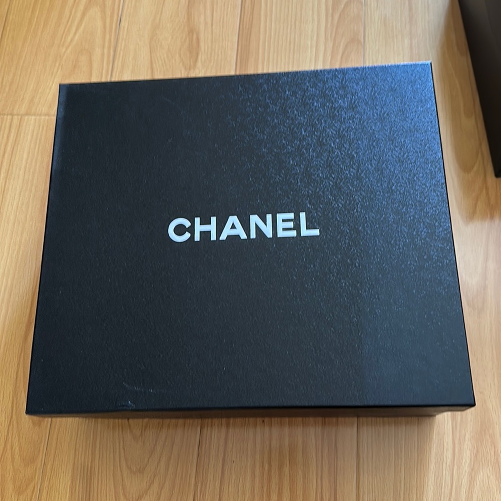 Chanel empty box
